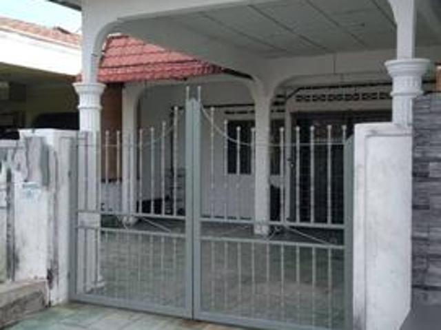 Single storey with 4 bedrooms and Reno