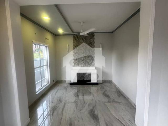 Single Storey 10 Marla House Available In DHA Phase 3 Block B For sale