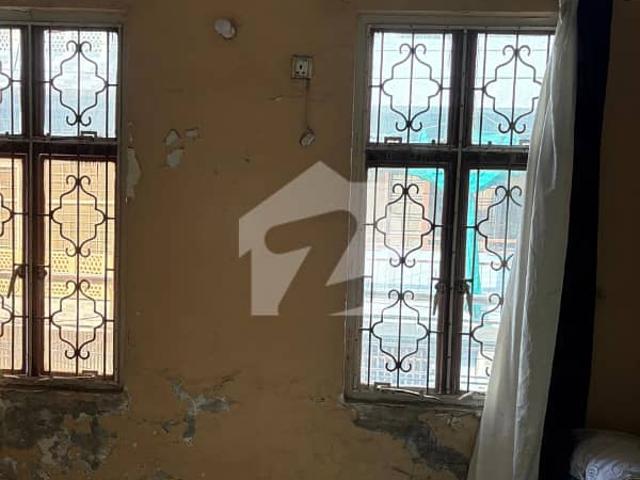 Single Storey 10 Marla House For Sale
