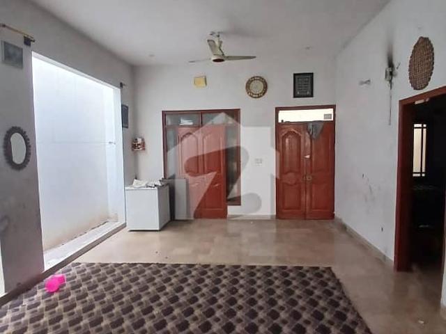 Single Storey 200 Square Yards House Available In Scheme 33 For sale