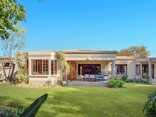 single storey 3 bedroom home with st.