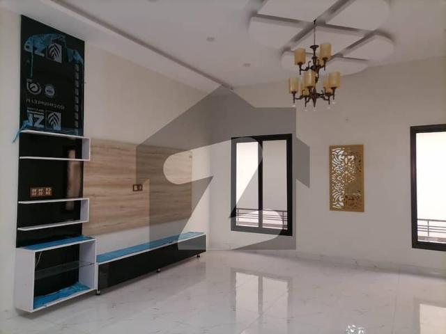 Single Storey 400 Square Yards House Available In Saadi Town For Rent