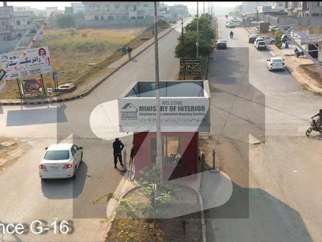 Single Storey Like New House Available For Sale In G 16/4 Main Services Road With Huge Extra Land In front Of Kashmir Highway 16th Avenue Most Interesting Price Excellent Location G 16/4