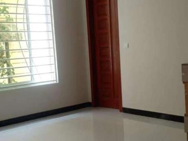 Single story main double road front open Islamabad G 9 ID 13555