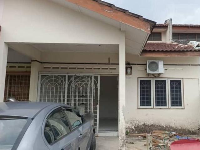 single stry terrace at Taman Maju Jasin