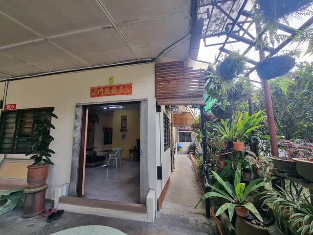 Single stry Bungalow House with Workshop at Kg Laksamana Bt Caves Sel