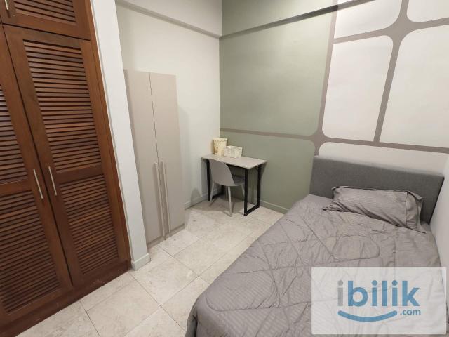Single room 650m to MRT Semantan