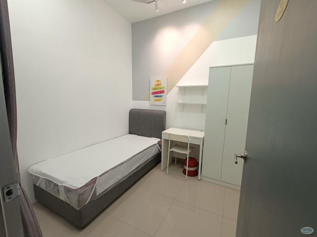 Single Room 121 Residence @ Bandar Utama | Near MRT