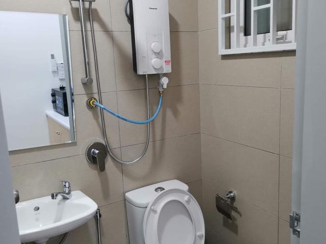 Single Room With Attached Bathroom at TR Residence Titiwangsa, Door Step to Public Rail Transportation Hub