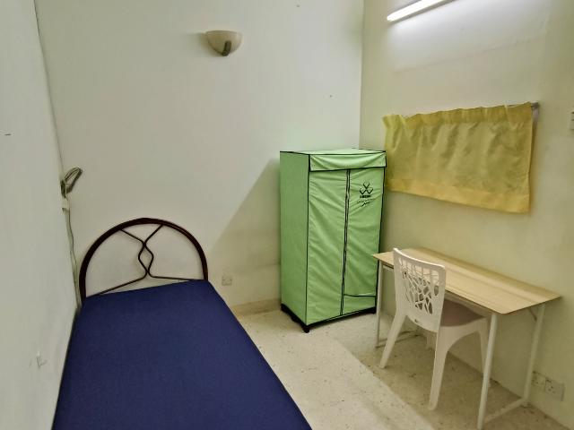 Single Room with Air Condition in Bandar Utama