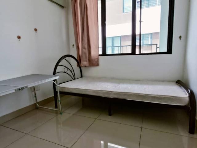 SINGLE ROOM with AIR CONDITIONER
