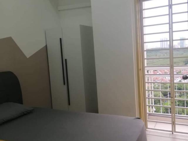 Single Room with balcony at Cova Suites, Kota Damansara