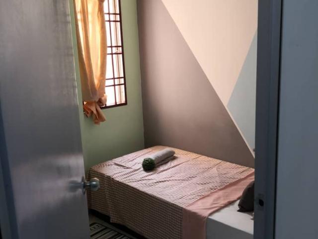 Single Room with fan only at Pelangi Damansara Sentral, Mutiara Damansara