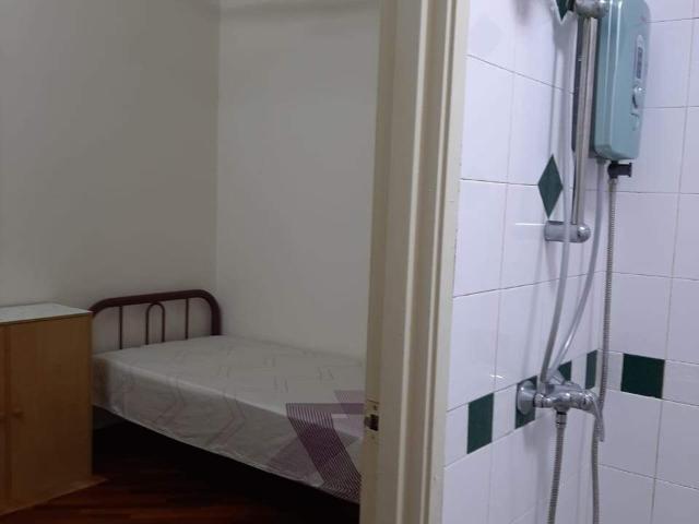 Single Room with Private Attached Bathroom @ Bandar Puteri Puchong | Original Room | Fully Furnished