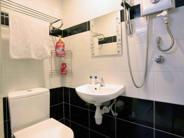 Single room with PRIVATE BATHROOM at PJS 7, Bandar Sunway