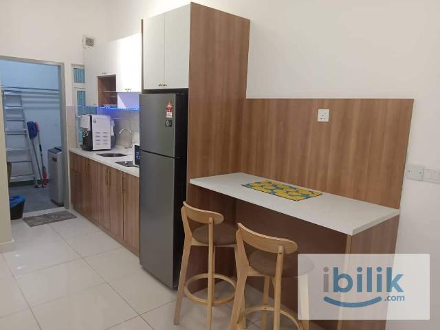 Single Room with private bathroom at TR Residence Titiwangsa, Monorail, MRT. LRT, Bus Station Female Unit