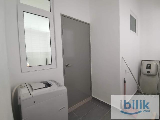 Single Room with Shared Bathroom