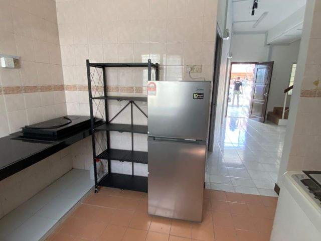 Single Room with Window & A/C Partition
