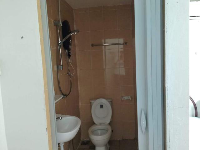 Single Room with Window attached Bathroom @ Jalan Rimbunan Raya near MRT2 Kepong Baru, Kepong, KL