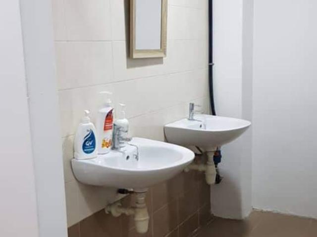 Single Room at USJ 1 Male ONLY
