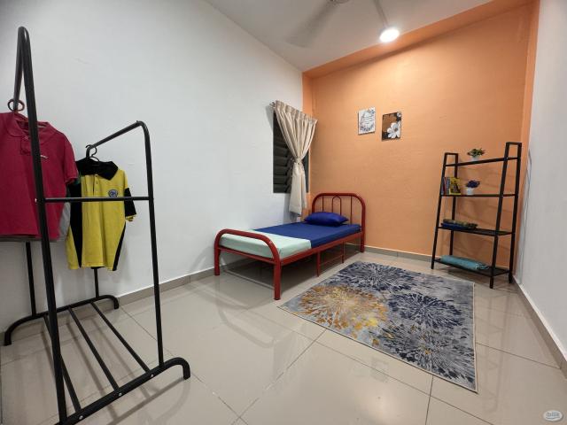 Single Room at Ara Damansara, Petaling Jaya