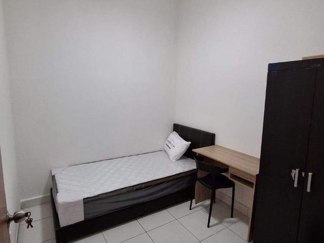 Single Room at Avenue Crest, Shah Alam, BATU 3, SEK 22, NEAR GLENMARIE, AEON SHAH ALAM, TESCO SHAH, GIANT, AND MSU