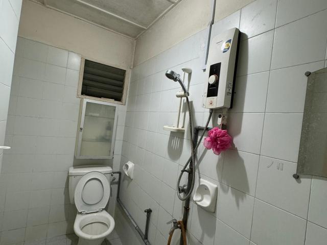 Single Room at Bandar Puteri Puchong, Puchong