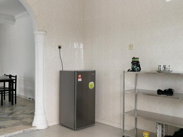 SINGLE ROOM at Bukit Baru with Air Cond