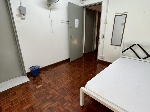 Single Room at Damansara Kim, Damansara Utama 8minswalk to TTDI MRT Station