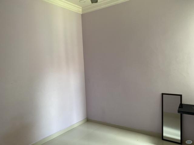 Single Room at Desa Damai, Alam Damai