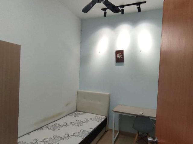 Single Room at D'Sara Sentral Serviced Apartment, Shah Alam