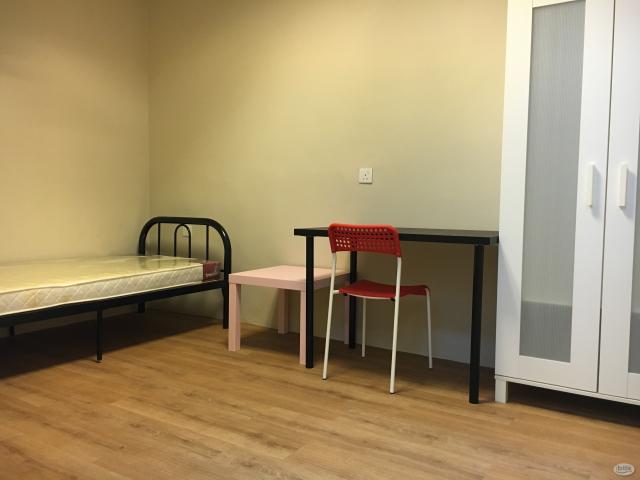 Single Room at Hicom Glenmarie, Shah Alam