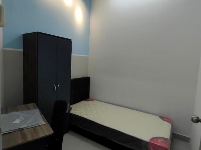Single Room at Kemuning Aman, Kota Kemuning
