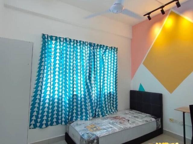 Single Room at Kemuning Aman, Kota Kemuning