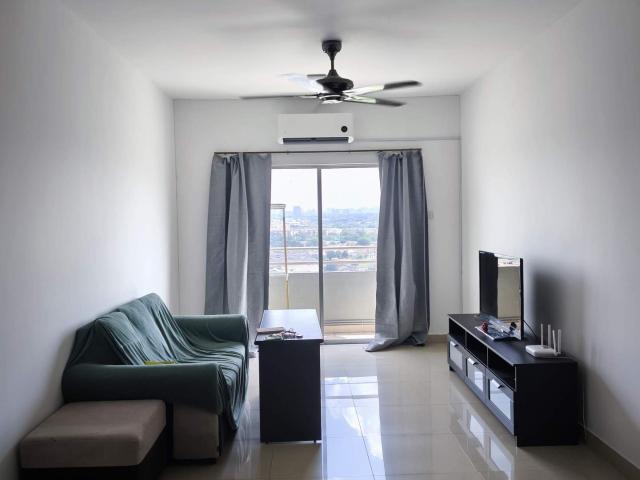 Single Room at Kinrara Mas