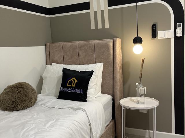 Single Room at Metacity, Meta Residence, 2min walk to MRT Putra Permai, Low Deposit