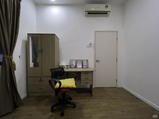 Single Room at Paramount Utropolis @ Glenmarie, Shah Alam