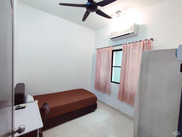 Single Room at Pelangi Utama, Bandar Utama