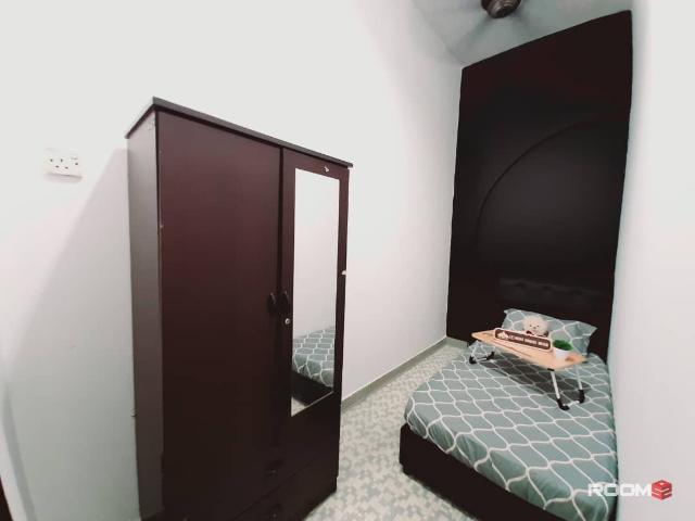 SINGLE ROOM AT SEREMBAN, BILIK SEWA TAMAN UJONG {FREE UTILITY} BLOSSOM, KK SEREMBAN, HOSPITAL AREA, OFFER, UNIT, LANDMA