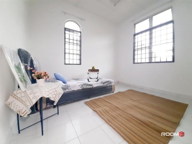 Single Room at Seri Kembangan, Selangor, Bilik Sewa Seri Kembangan [Free WIFI] UPM, Equine Park, AEON, Bkt Serdang