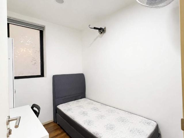 Single Room at Sqwhere, Sungai Buloh