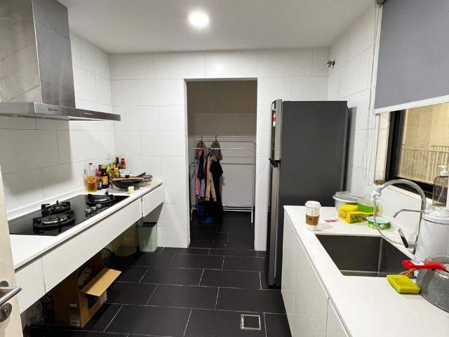 Single Room at Sqwhere, Sungai Buloh
