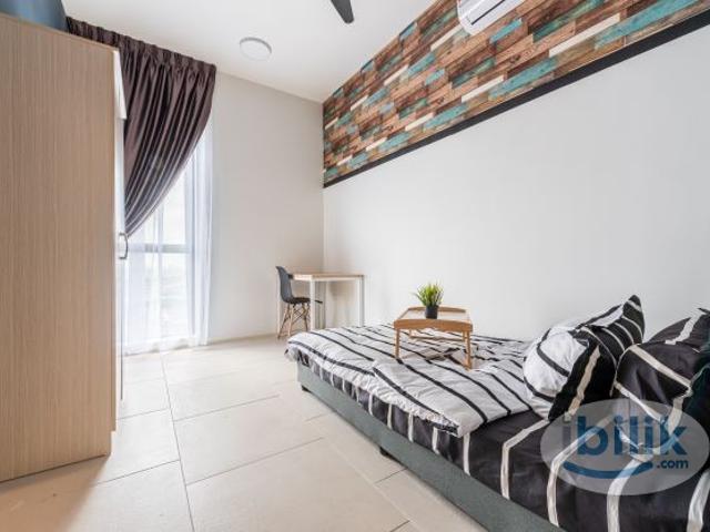 Single Room at SQWhere, Sungai Buloh