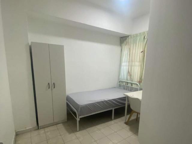 SINGLE ROOM AT SS18