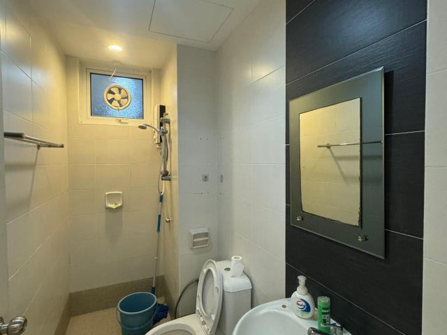 Single Room at Summer Place, Jelutong