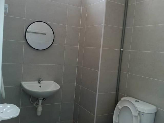 Single Room Available At BM City Condo