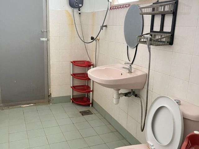 Single Room Available in Shah Alam, Selangor! One Month Deposit Only!