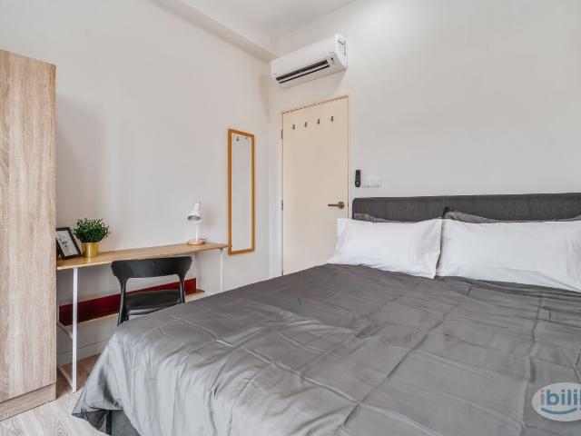 Single room, budget friendly, near train