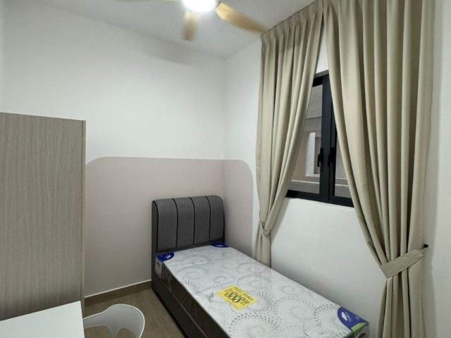 Single Room @ D’Clover Residences, Damansara Perdana