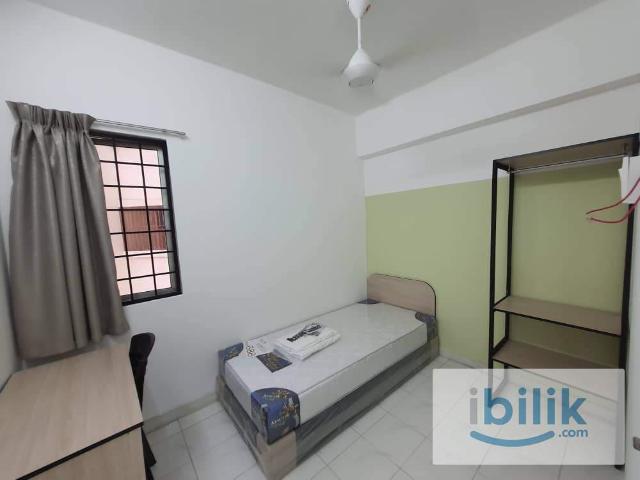 Single room @D'Aman Crimson, Ara Damansara | 5min walk LRT Lembah Subang
